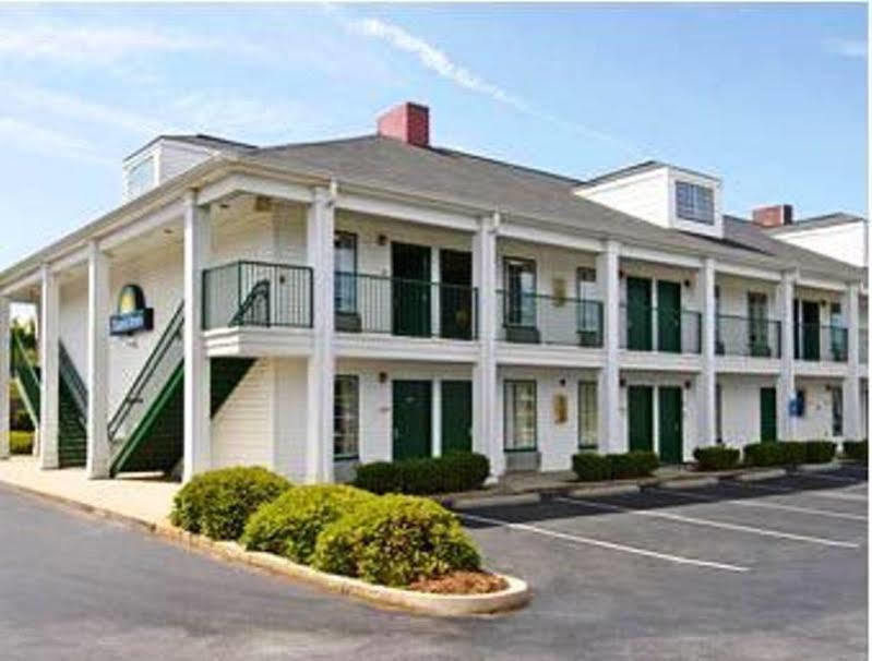 Days Inn By Wyndham Spartanburg Eksteriør bilde
